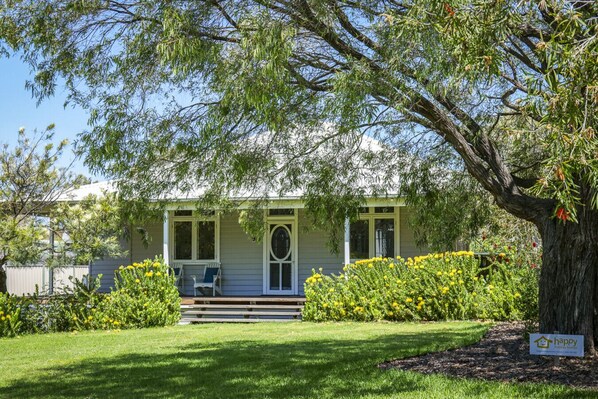 Exterior - Charming beach home in heart of old Dunsborough (Dunsborough)