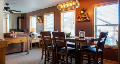 Alpenglow Three Bedroom Two Bath XL A16