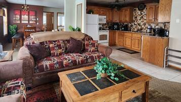 Kondominium, Beberapa Tempat Tidur, perapian, pemandangan gunung (A16) | Area keluarga | Perapian