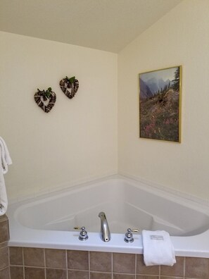 Condo, Multiple Beds, Jetted Tub, Mountain View (C03) | Bathroom | Towels, toilet paper - Cascade Three Bedroom Three Bath C03 (Ouray)