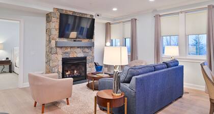 Exclusive 2BR Suite in Picturesque Woodlands