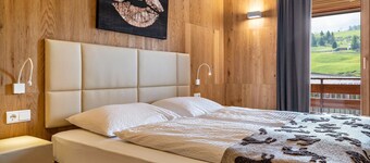 Chalet 'Compatsch' con vistas a la montaña, terraza privada y Wi-Fi