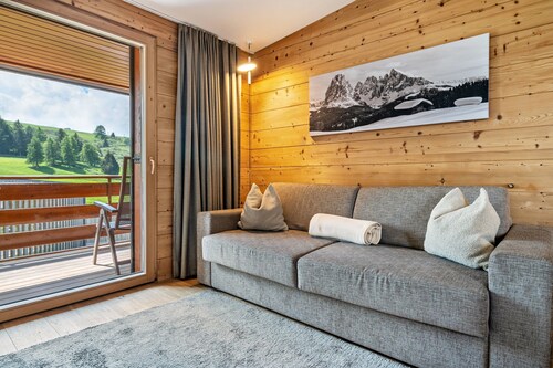 Chalet "Panorama" avec vue sur les montagnes, terrasse privée et Wi-Fi