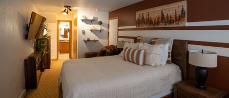 Condo, 1 Queen Bed, Fireplace, Mountain View (A18) | 1 bedroom, individually decorated, individually furnished, free WiFi