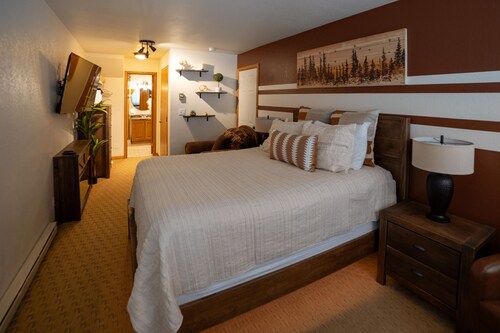 Alpenglow One Bedroom One Bath A18