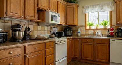 Alpenglow One Bedroom One Bath A18
