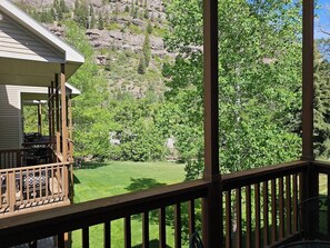Appart'hôtel, plusieurs lits, cheminée, vue montagne (C07) | Vue depuis le balcon