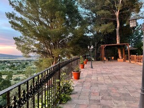 Terrace/patio - Country House 'El Pinar De La Loma' with Private Pool, Wi-Fi and Air Conditioning (Moratalla)