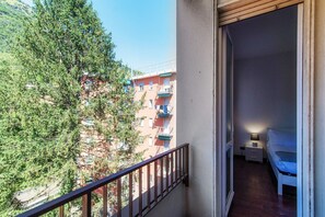 Property grounds - Between Italy and Switzerland (La Casa di Barbara) (Maslianico)
