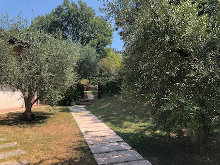 Property grounds. Apartment 'Appartamento Rupestre 2.0' with Private Terrace, Private Garden and Wi-Fi