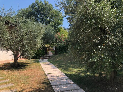 Apartment 'Appartamento Rupestre  2.0' with Private Terrace, Private Garden and Wi-Fi