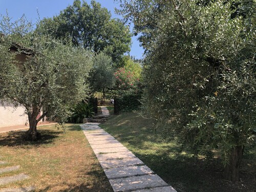 Apartment 'Appartamento Rupestre  2.0' with Private Terrace, Private Garden and Wi-Fi