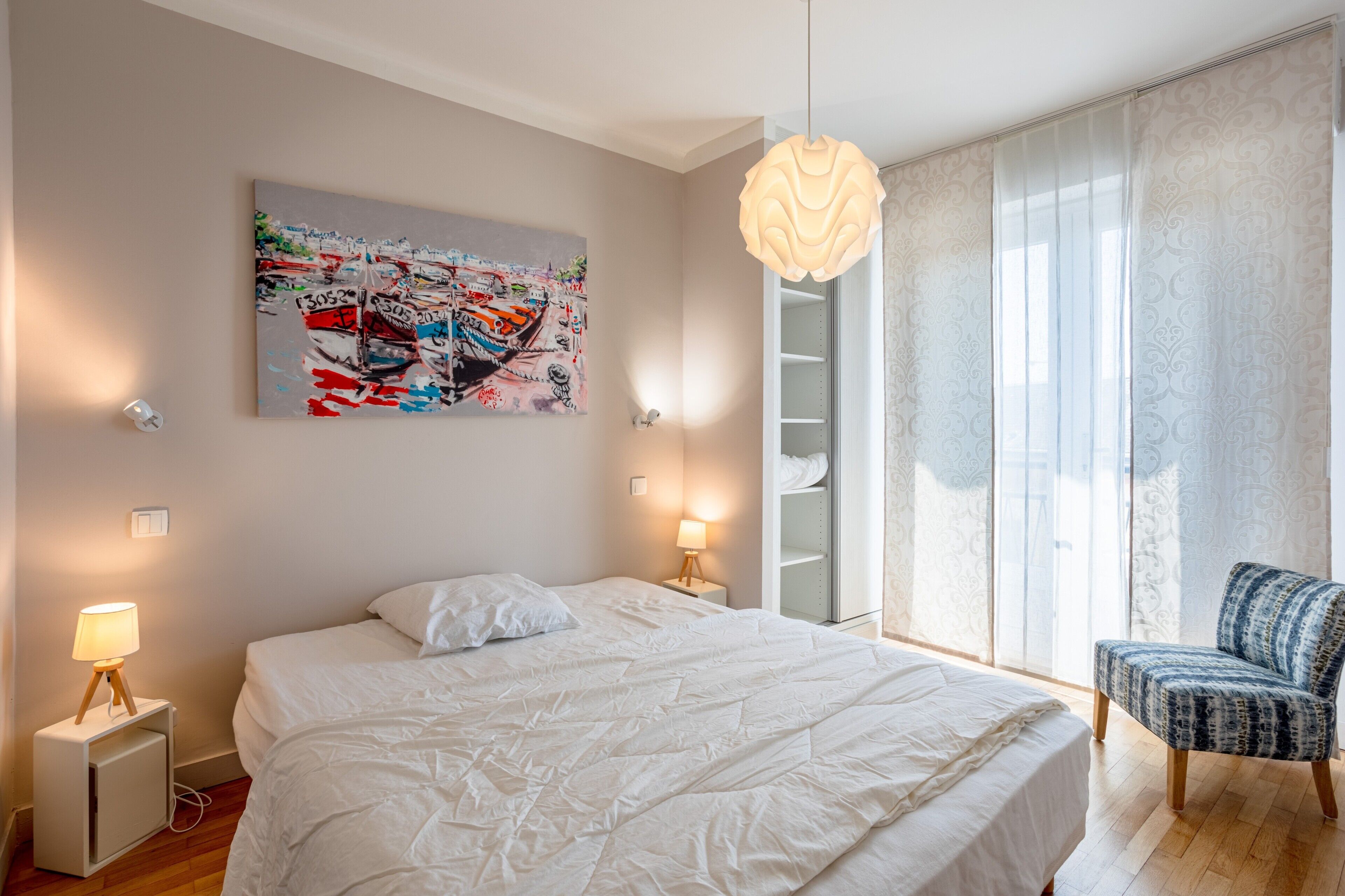 4 bedrooms, iron/ironing board, free WiFi