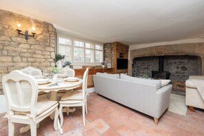 Interior - Cosy cottage on the outskirts of Bath (Saltford)