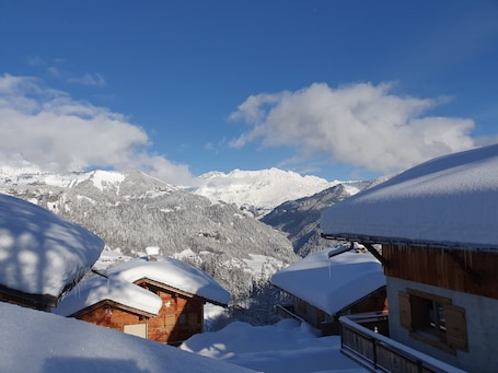 Esterni. Chalet 'Le Grépon' con vista sulle montagne, terrazza privata e Wi-Fi
