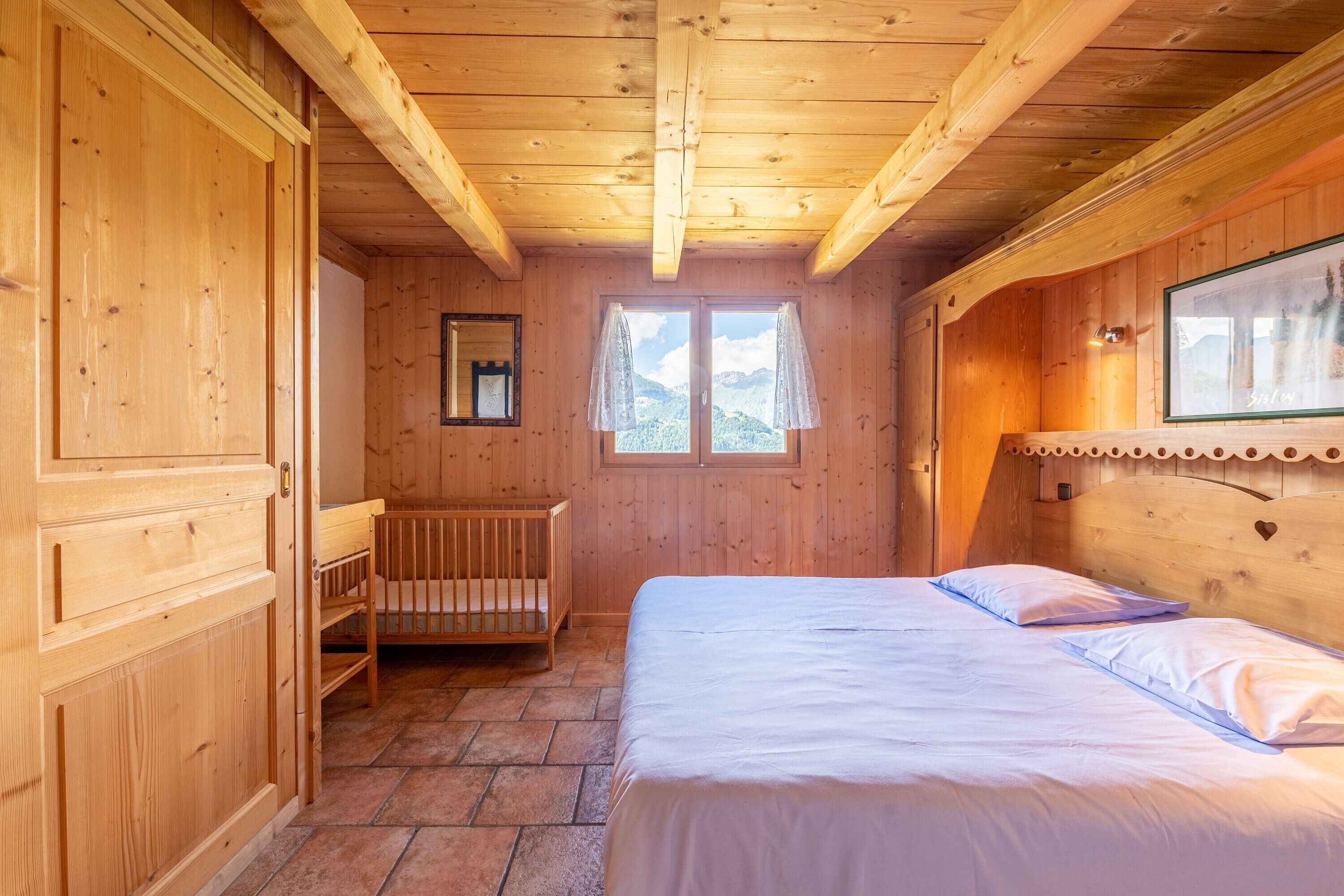 5 chambres, fer et planche à repasser, Wi-Fi gratuit, draps fournis