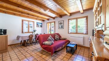 Télévision, table de tennis de table