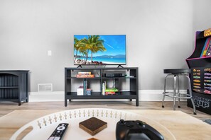 Games room - Mandarin Retreat - Entire Home (jacksonville)