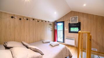 1 slaapkamer, een strijkplank/strijkijzer, gratis wifi