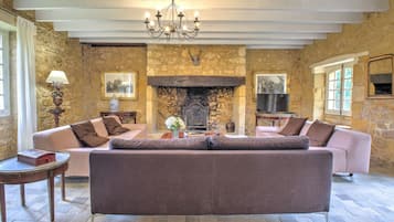 Televisión y reproductor de DVD