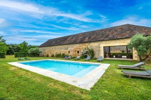 Pool - Country House "La Bourgeoisie" with Private Pool, Terrace, and Wi-Fi (Domme)