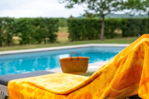 Pool - Country House "La Bourgeoisie" with Private Pool, Terrace, and Wi-Fi (Domme)
