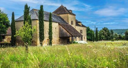 Country House 'La Bourgeoisie' with Private Pool, Private Terrace and Wi-Fi
