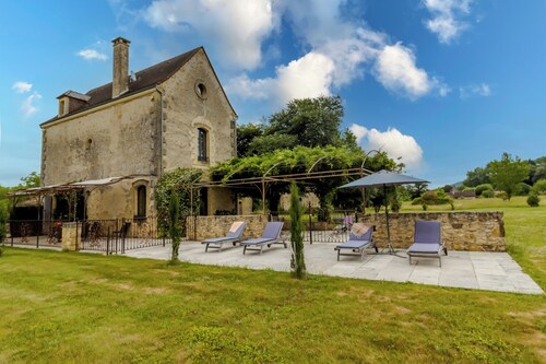 Villa 'Demeure Au Coeur De La Nature' avec piscine privée, terrasse privée et Wi-Fi