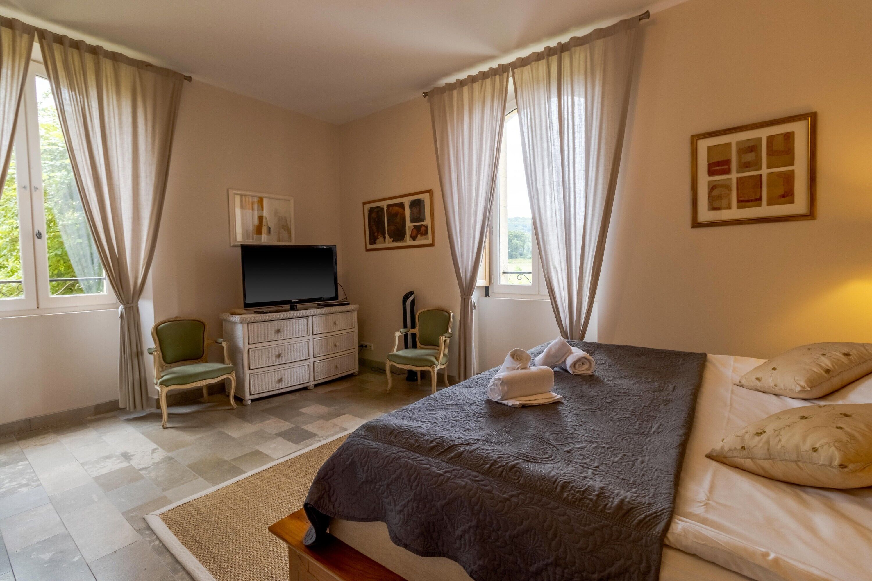 4 Schlafzimmer, Bügeleisen/Bügelbrett, kostenloses WLAN, Bettwäsche