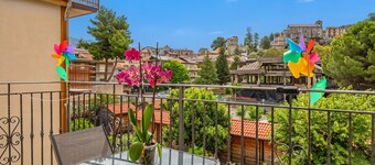 Appartement 'La Casa Vacanza Di Jano' met Uitzicht op de Bergen en Balkon