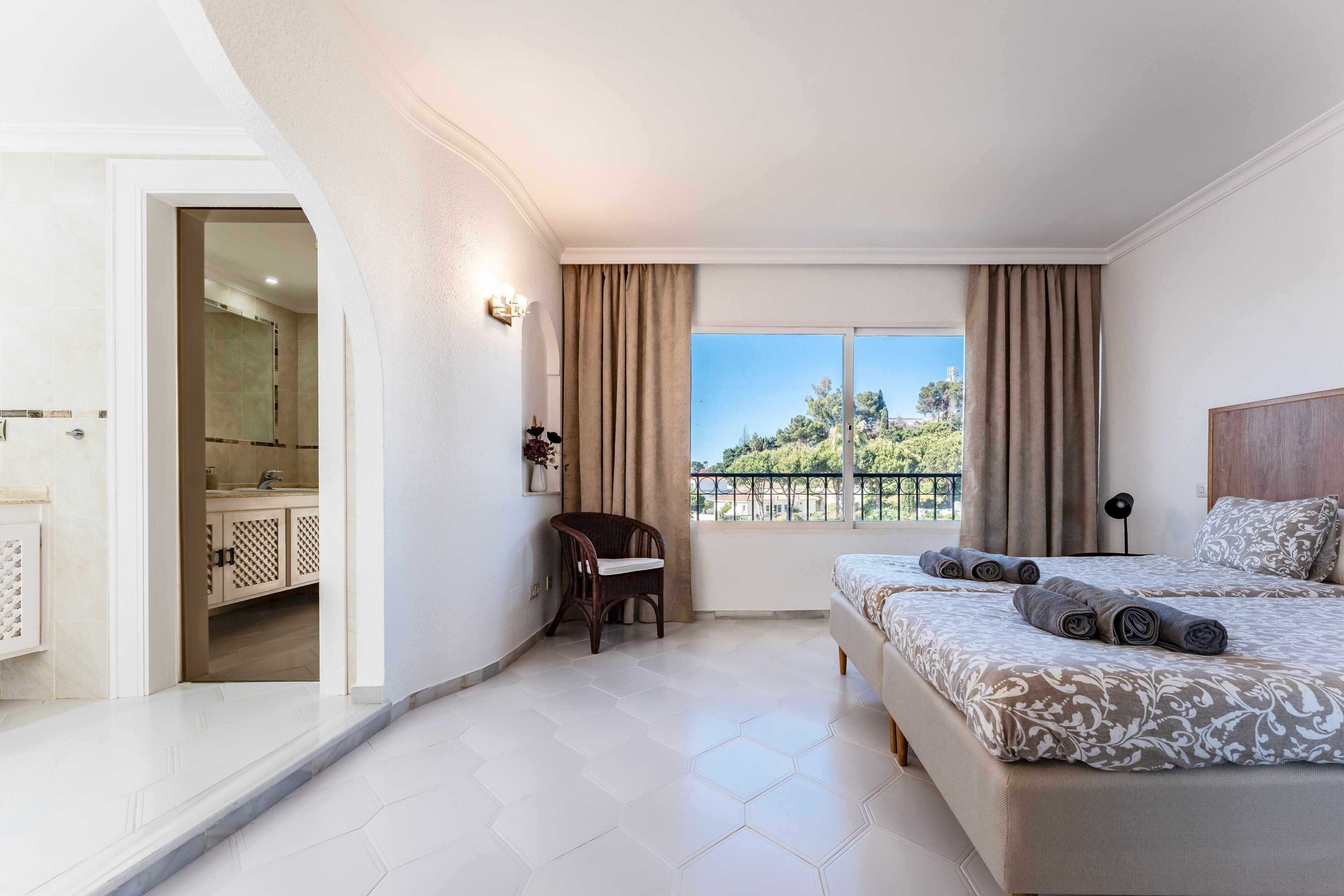 3 bedrooms, free WiFi, bed sheets