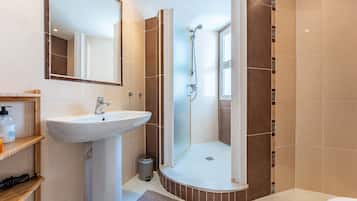 Shower, towels
