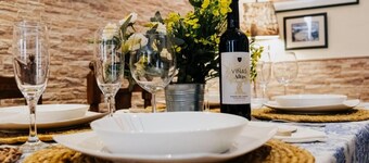 Casa de vacaciones 'Casa Rural Los Enebros' con piscina privada, Wi-Fi y aire acondicionado