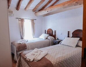 3 Schlafzimmer, Bügeleisen/Bügelbrett, kostenloses WLAN, Bettwäsche