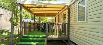 Mobile Home 'Mobilhome Sauvage' with Private Terrace, Wi-Fi and Air Conditioning