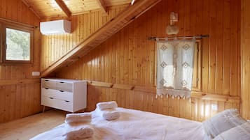 5 bedrooms, free WiFi, bed sheets
