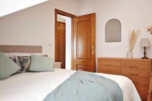 1 bedroom, iron/ironing board, travel cot, WiFi - Desconectaengalicia Atico Terraza Playa Panadeira (Sanxenxo)