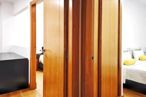 2 habitaciones, cuna de viaje, wifi y ropa de cama 