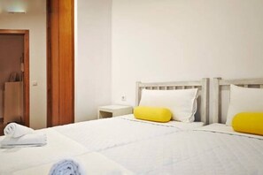 2 habitaciones, cuna de viaje, wifi y ropa de cama 