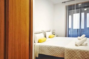 2 habitaciones, cuna de viaje, wifi y ropa de cama 