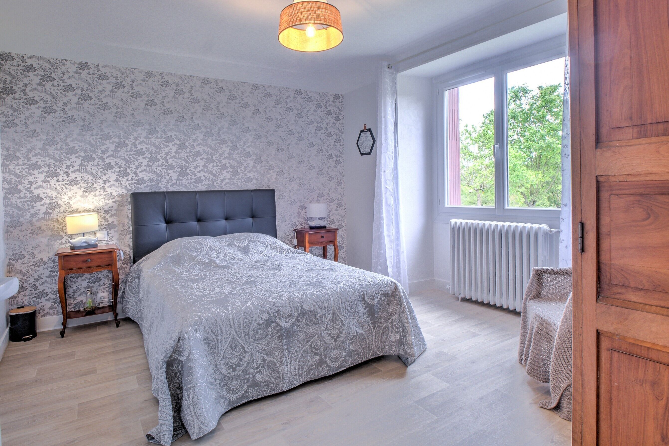 5 habitaciones, escritorio y wifi gratis 