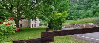 Apartment 'Luéisch Ketschu 2' with Mountain View, Shared Garden and Wi-Fi