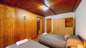 2 chambres, fer et planche Ă repasser, Wi-Fi gratuit, draps fournis