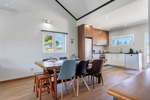 Holiday Home 'Casa Do Canudo' with Private Pool, Private Terrace and Wi-Fi