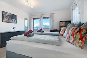 2 chambres, fer et planche à repasser, Wi-Fi gratuit, draps fournis
