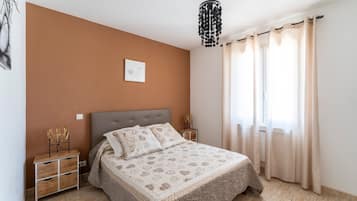 2 Schlafzimmer, Bügeleisen/Bügelbrett, kostenloses WLAN, Bettwäsche