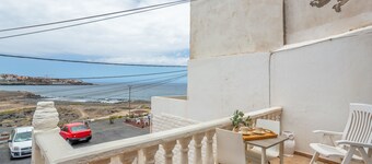 Maison de vacances 'Beach House El Poris 2' avec vue sur la mer, terrasse privée et Wi-Fi