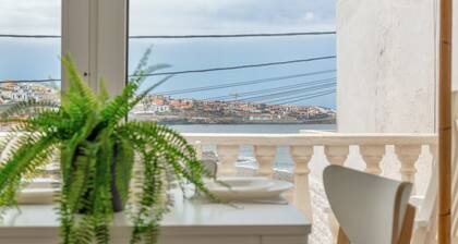 Vacation Home 'Beach House El Poris 2' with Sea View, Private Terrace and Wi-Fi