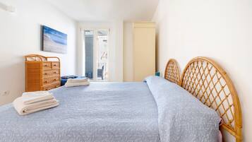 1 chambre, fer et planche à repasser, Wi-Fi gratuit, draps fournis