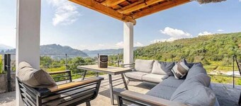 LUXO Casa Valle de Bravo con jacuzzi y espectacular Vista al Lago